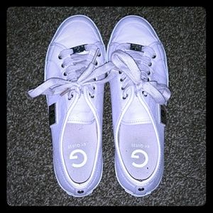 light pink shoes by guess